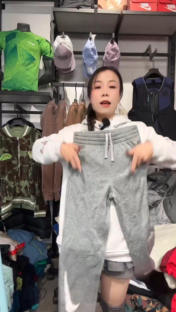 1267  编码 瑕疵款直播间过款为准 尺码   身高