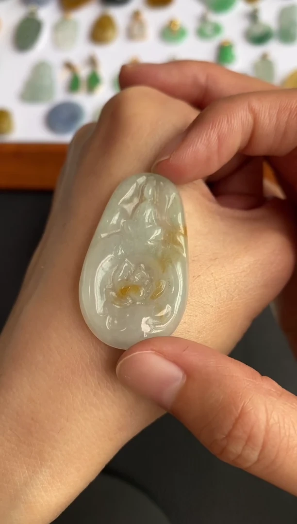 颈饰未镶嵌翡翠悟道观音~