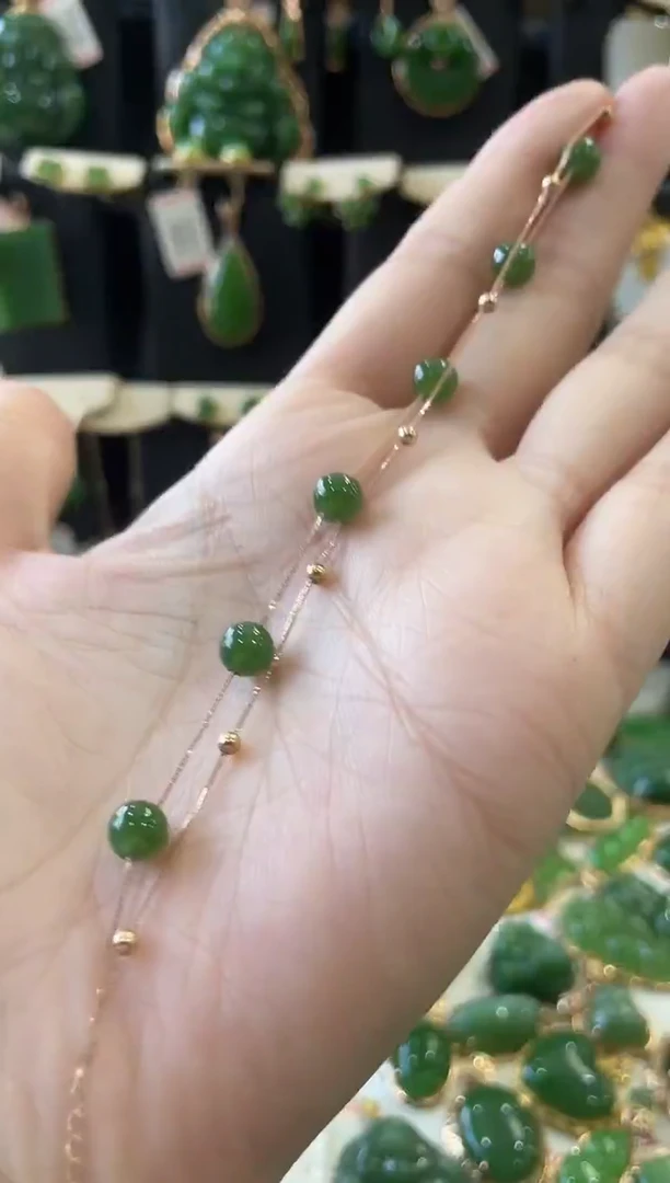 颈饰18K金镶嵌和田玉（碧玉）满天星手链