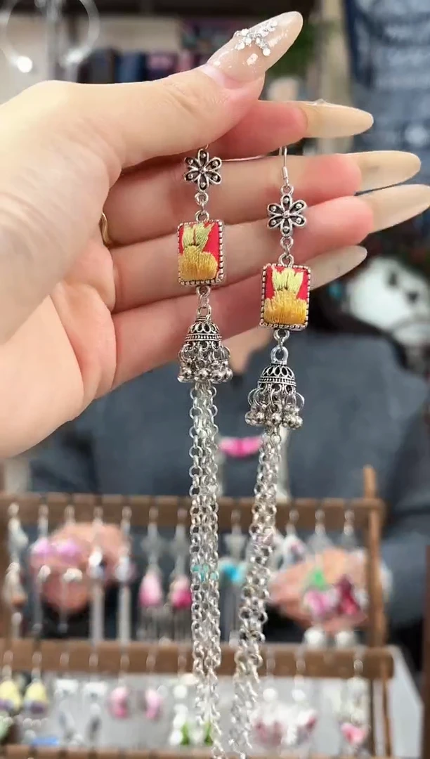 织绣民族风非遗老绣苗银饰品401*