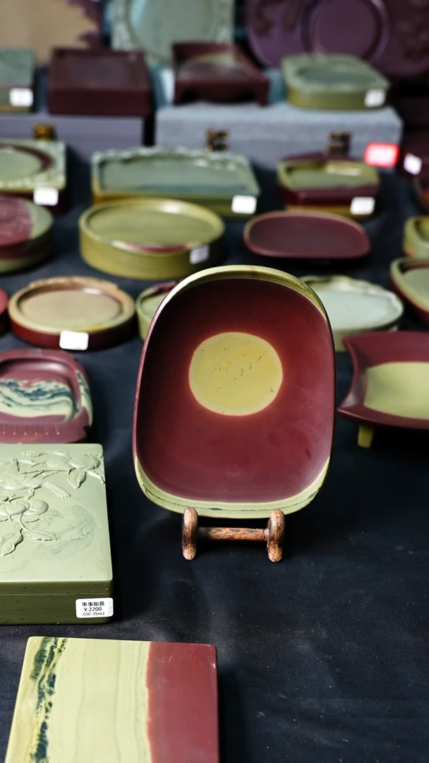 虢州砚南河坑中层料6寸簸箕砚