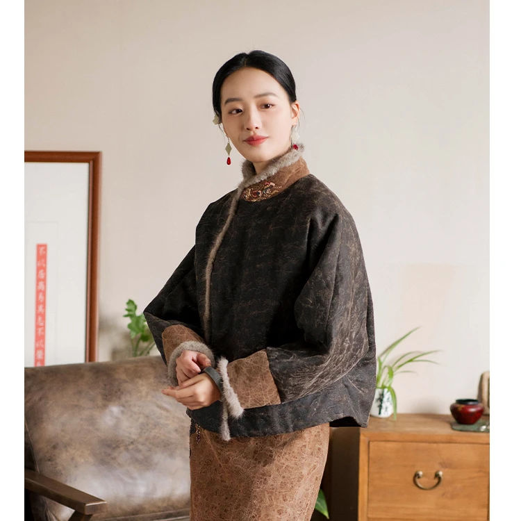 蘭襟【山月溪风】刺绣柞蚕丝鹅绒服短款香云纱羽绒服女冬新中式复古