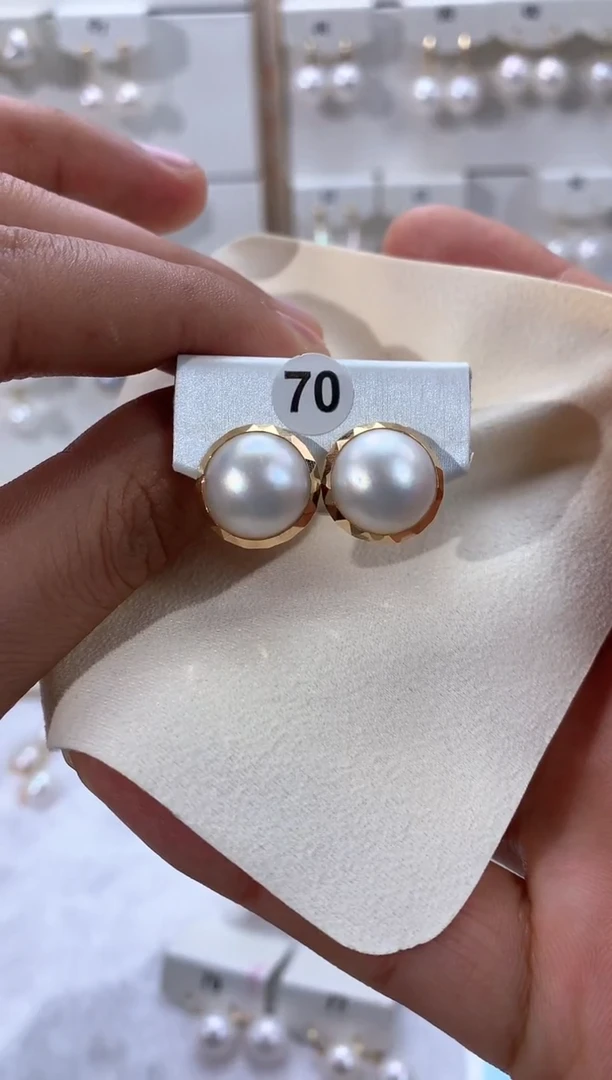 【闪购商品】拼合珍珠（马贝珠）耳饰18K金镶嵌1