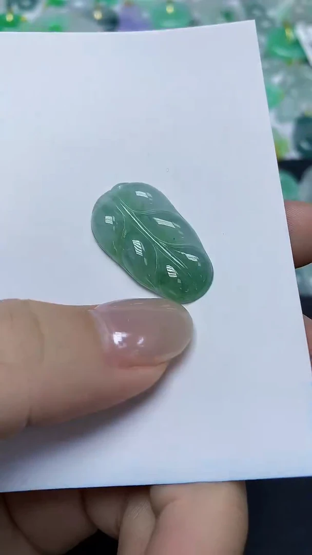 翡翠未镶嵌颈饰天然缅甸翡翠A货