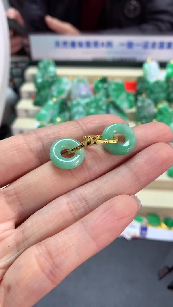 【闪购商品】翡翠吊坠(不含链)未镶嵌挂件