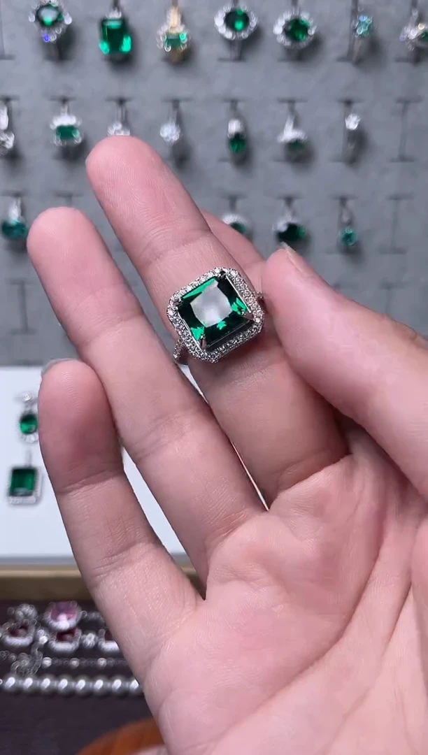 合金合成钻石绿宝戒指3