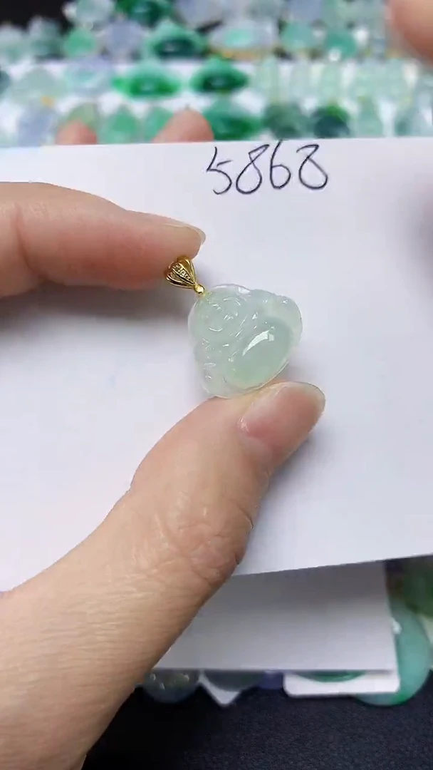 翡翠未镶嵌颈饰 天然缅甸翡翠A货