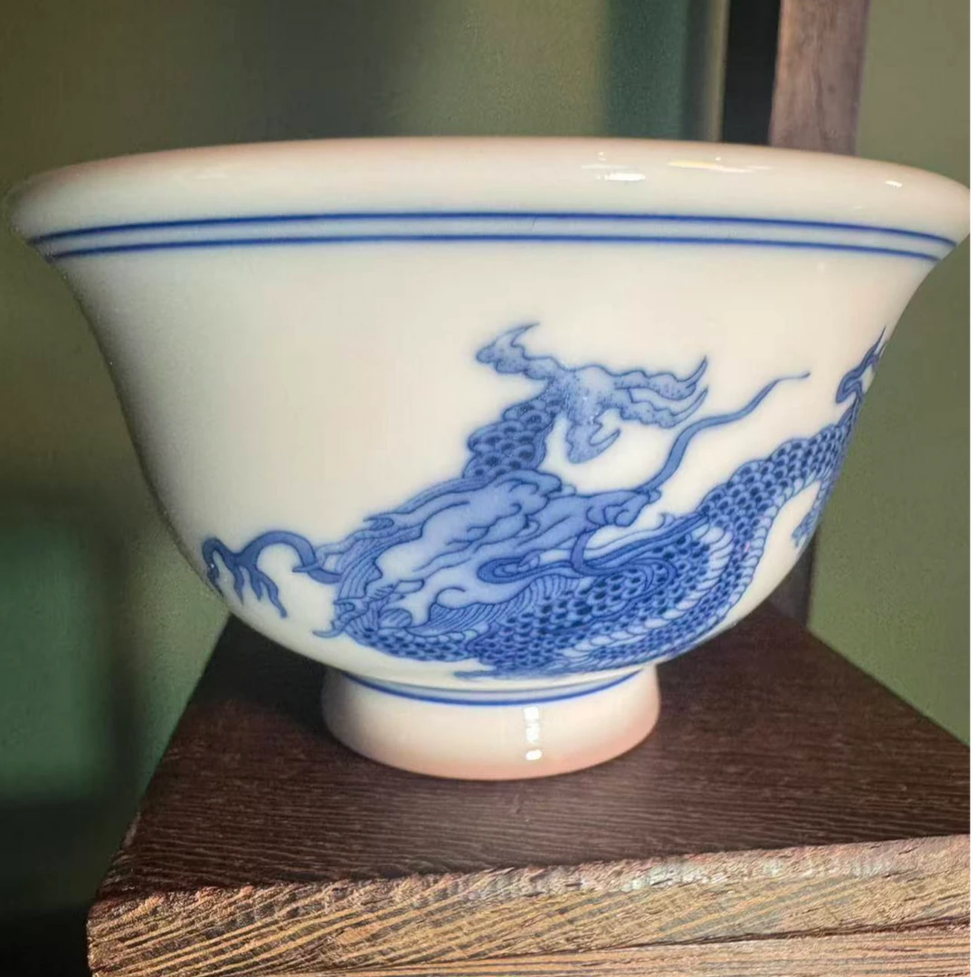 景德镇精品青花五灵图压手杯