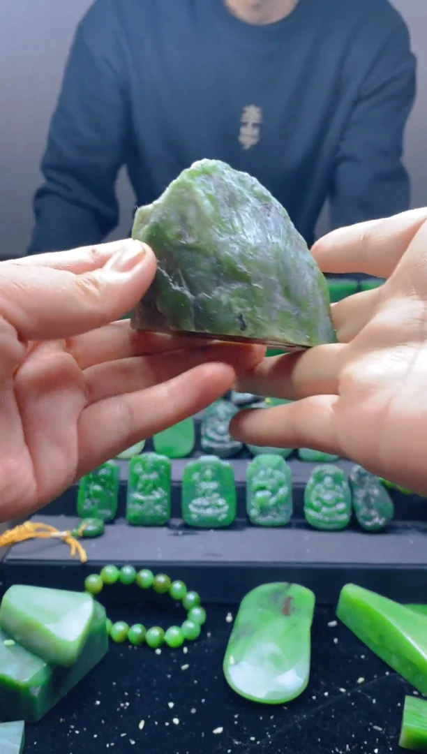 未镶嵌和田玉珠宝半成品1