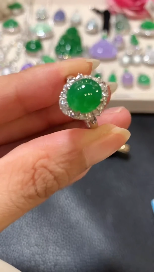 18K金镶嵌戒指翡翠m121