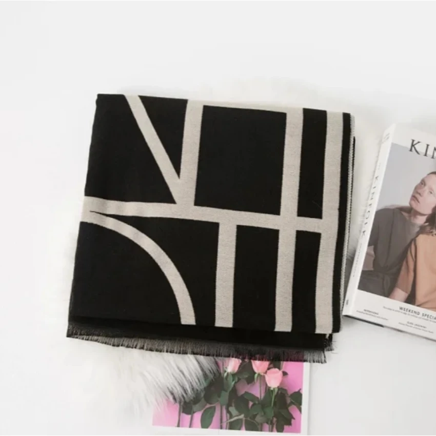 【刘家】新款极简风线条印花提花披肩围巾