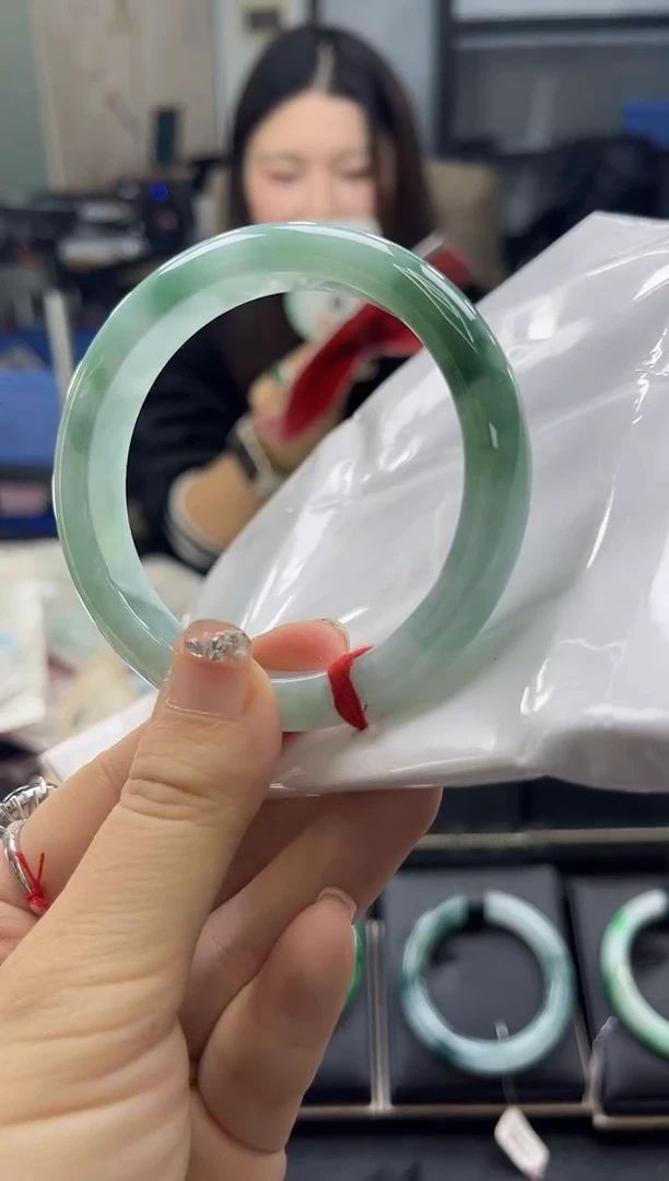 【闪购商品】翡翠手镯未镶嵌0649332636