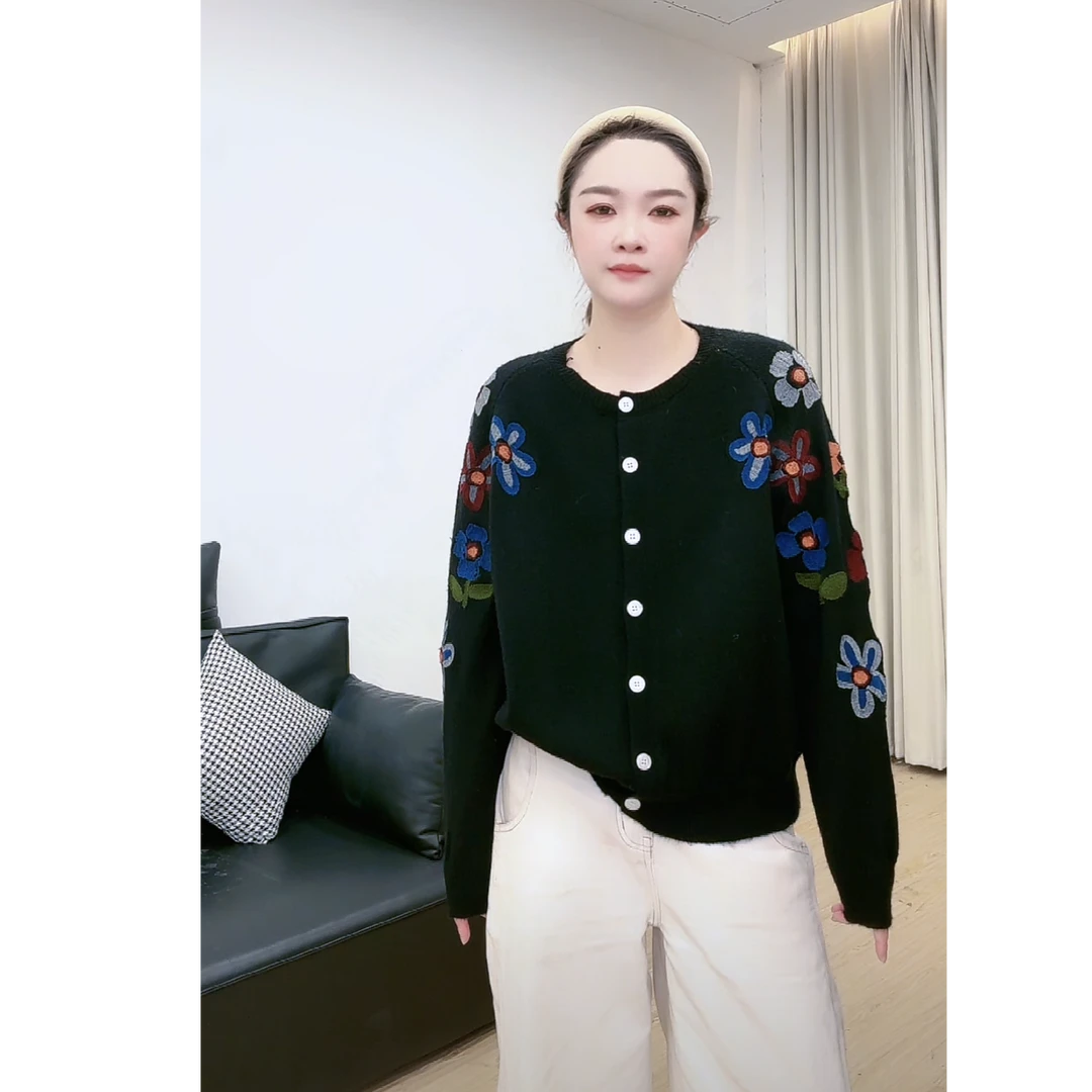 JUANJUAN黑色肩膀刺绣宽松文艺风开衫毛衣外套