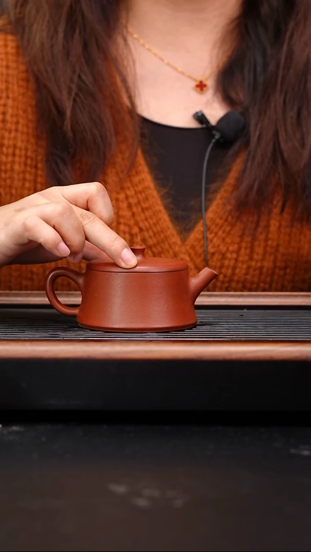 茶壶紫砂红皮龙云柱140cc