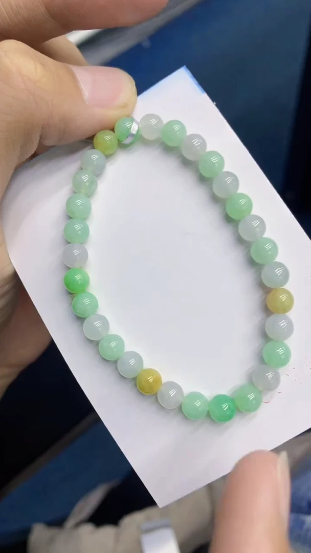 翡翠未镶嵌颈饰 1