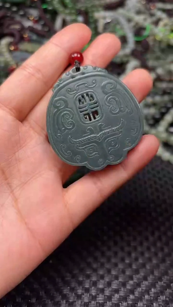 和田玉未镶嵌颈饰1