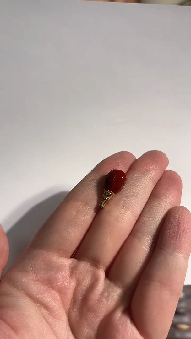 吊坠(不含链)未镶嵌南红玛瑙南红吊坠（10.3*22.3mm）