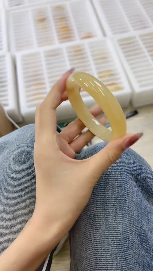 未镶嵌手镯石英质玉159-59HU