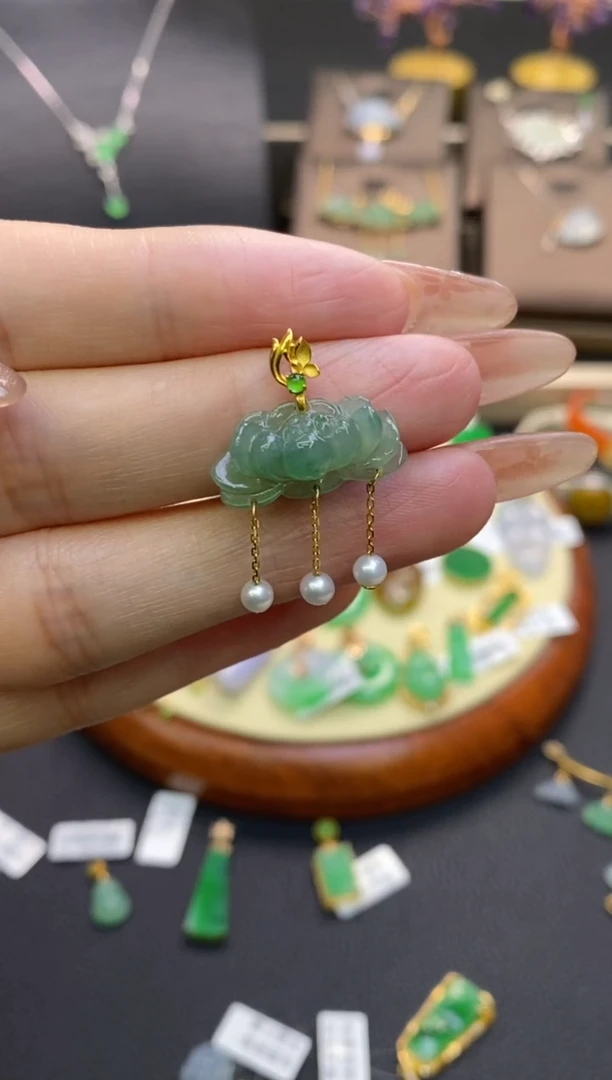 【闪购商品】翡翠颈饰18K金镶嵌净货11990