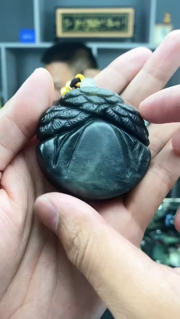 和田玉未镶嵌颈饰1