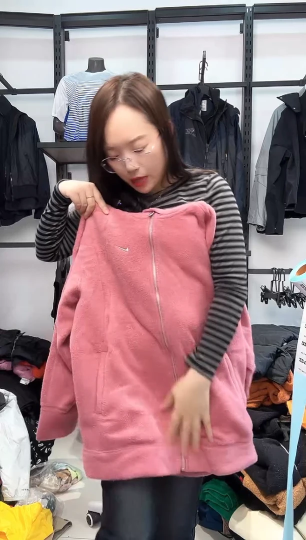 2218编码  瑕疵直播间过款为准 尺码L