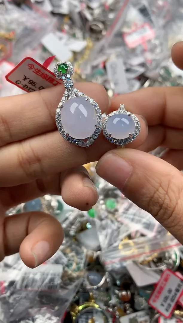 银S925镶嵌戒指翡翠888            8