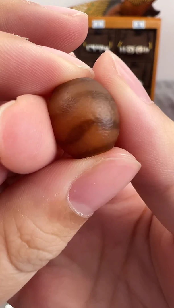 玛瑙/玉髓（覆膜）颈饰未镶嵌18微瑕随机发货