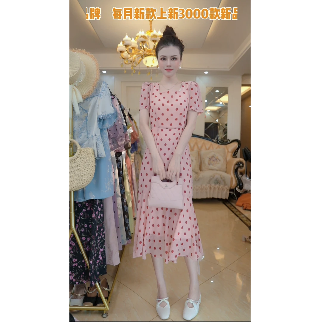 （赠送运费险）法式复古粉色方领波点连衣裙女修身显瘦长裙子A5229