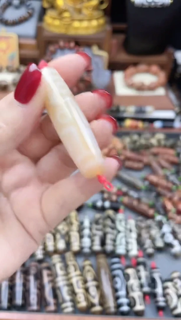 未镶嵌珠珠玛瑙/玉髓聚缘嫩色九眼