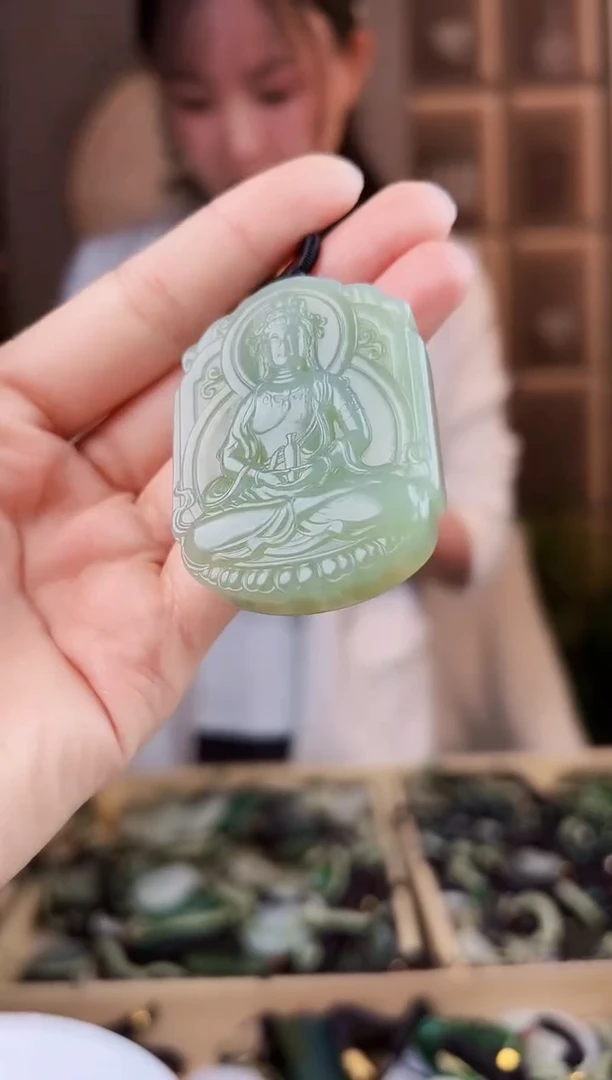 颈饰未镶嵌和田玉拍一发一，多样性发货