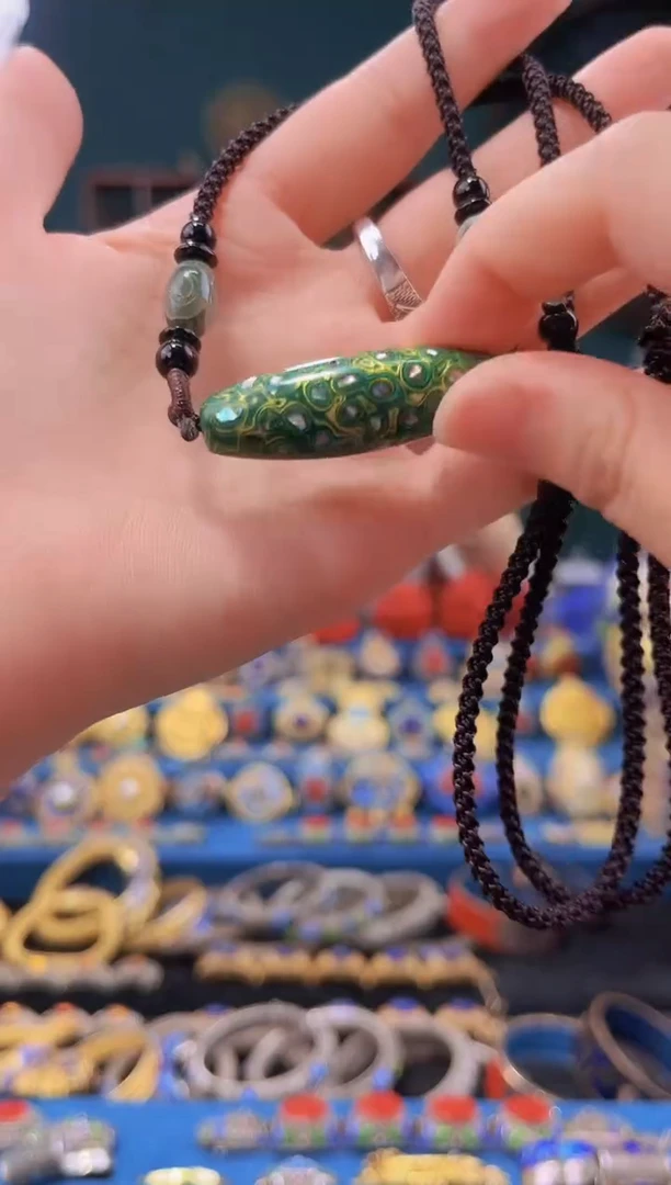 非遗技艺 犀皮漆鼓珠 绿色