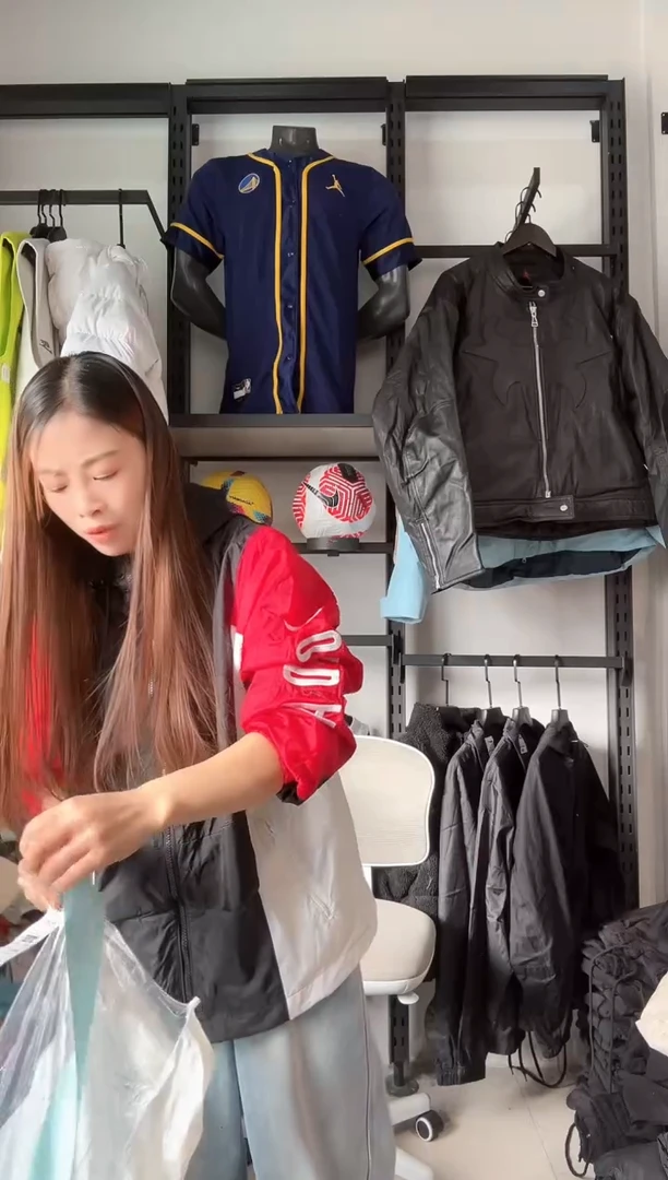 3760   编码  瑕疵直播间过款为准 尺码   身高