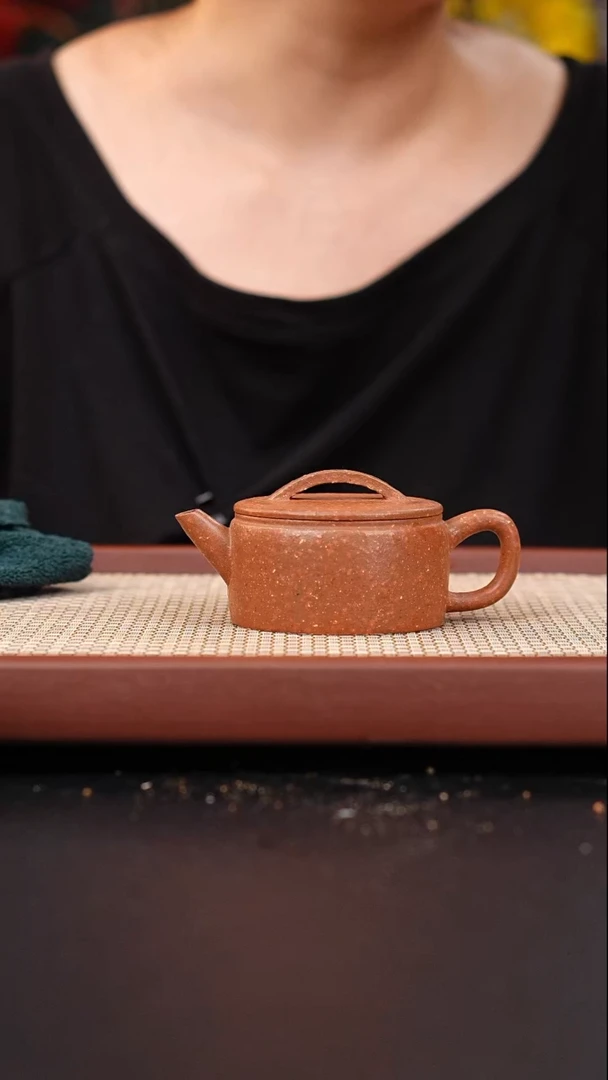 茶壶紫砂红降坡8目扁汉瓦110cc张涛