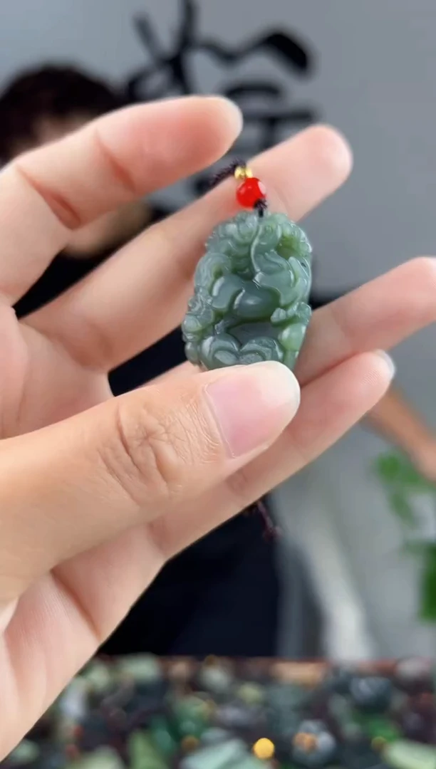 未镶嵌和田玉挂件拍一发一，多样性发货