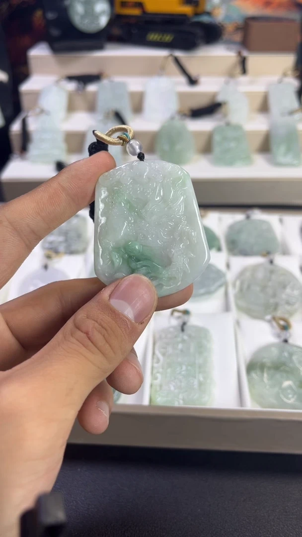 颈饰未镶嵌翡翠/9/2       64