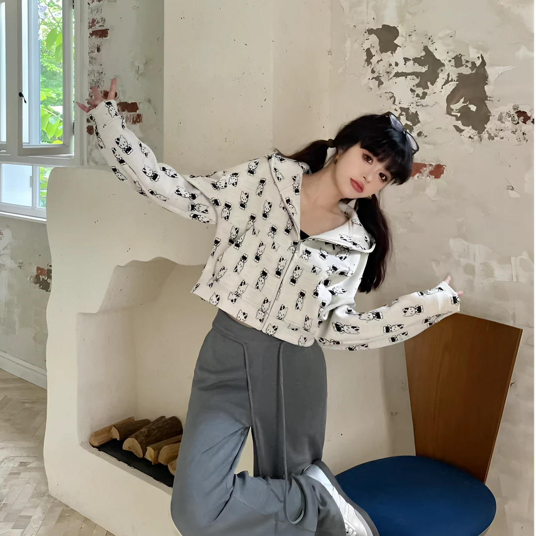 BLX--5615（深圳出品）新款小众设计款Kitty刺绣拉链连帽上衣