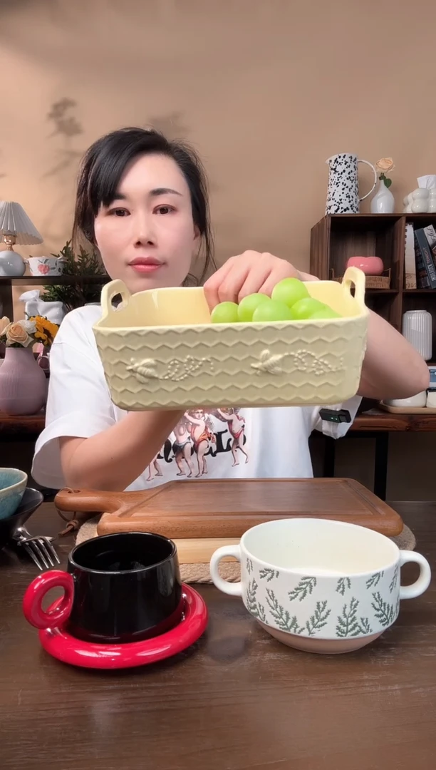 陶瓷9英寸黄蜂窝双耳方碗微瑕