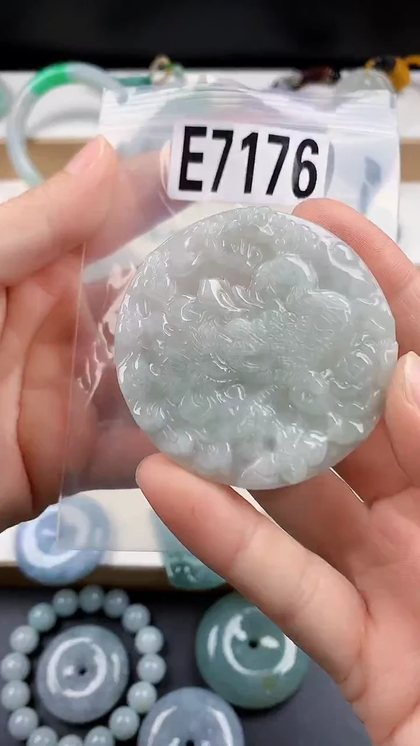 颈饰未镶嵌翡翠天然翡翠吊坠挂件