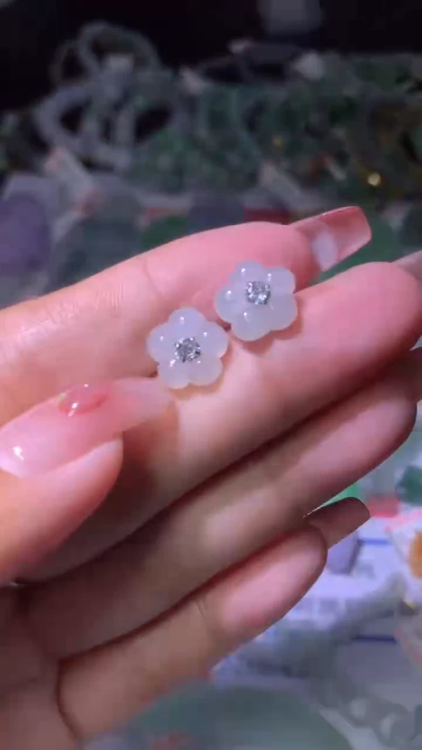 翡翠未镶嵌颈饰MXX020266