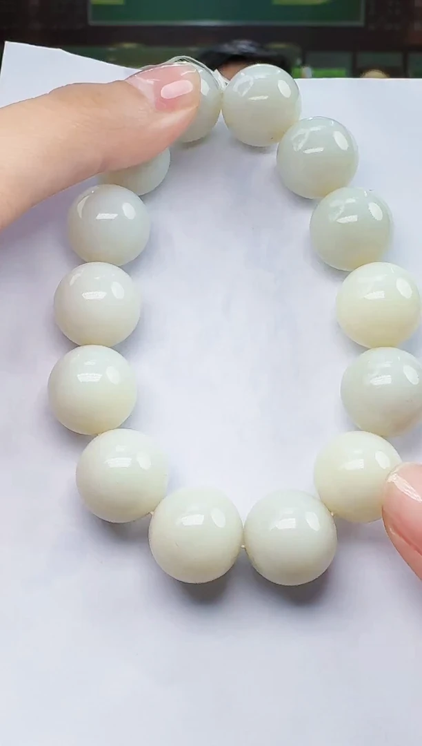 定制和田玉玉见匠心甄选天然和田玉（拍一发一）