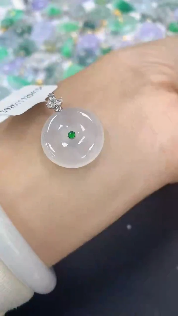 颈饰18K金镶嵌翡翠a货假一赔三支持复检百元上9元证书费自理