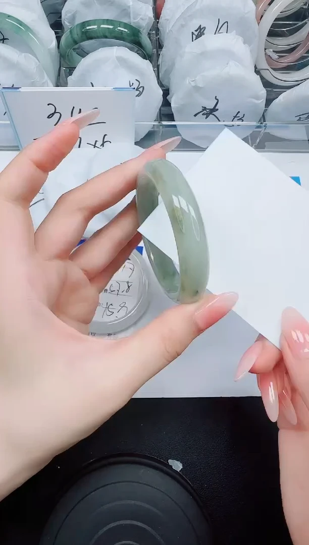 石英质玉手镯未镶嵌118  51.9