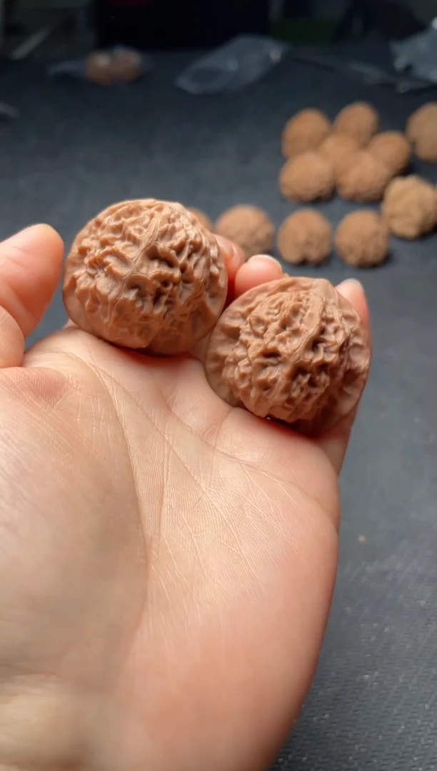 把件文玩核桃w123  瓷娃娃 37尺