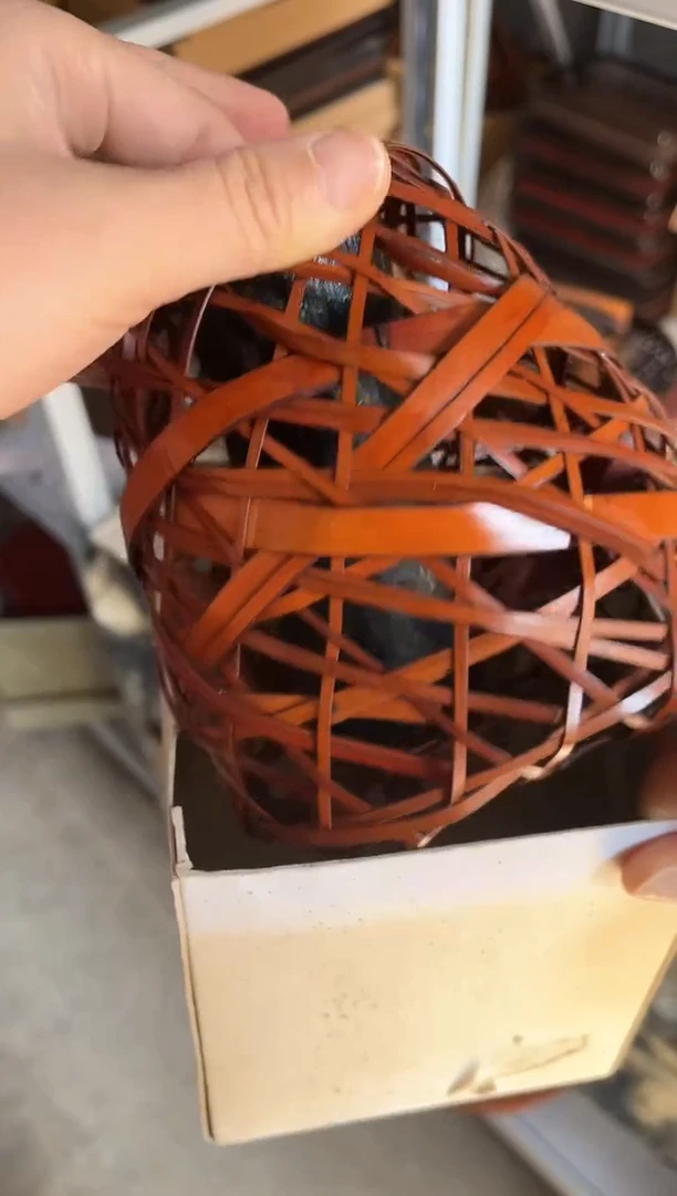 【闪购商品】红棕色竹制花器 仅一只