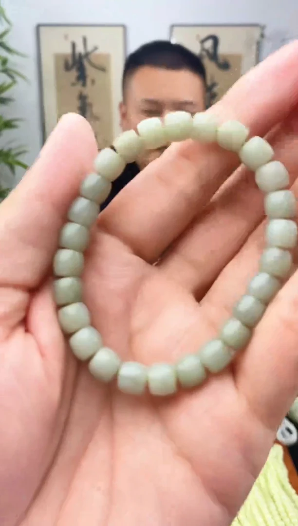 和田玉未镶嵌颈饰1