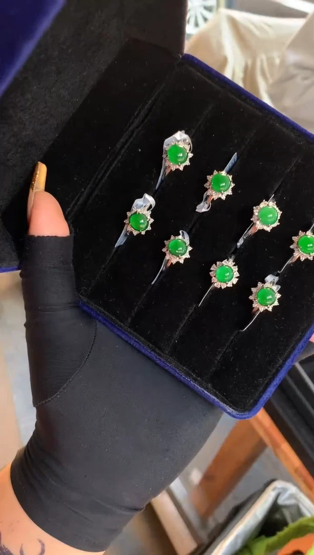 【闪购商品】定制翡翠未镶嵌15定制翡翠-多样性发货（发其一）