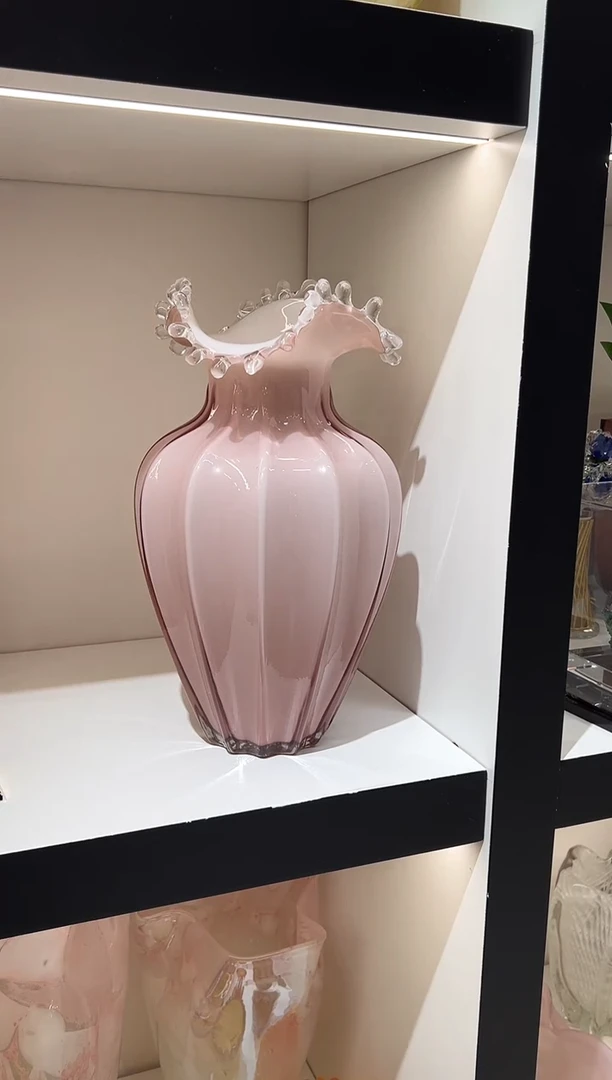 粉色浪花口艺术花瓶