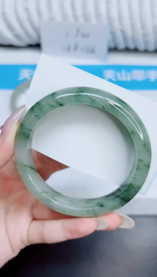 未镶嵌手镯石英质玉229/60.2