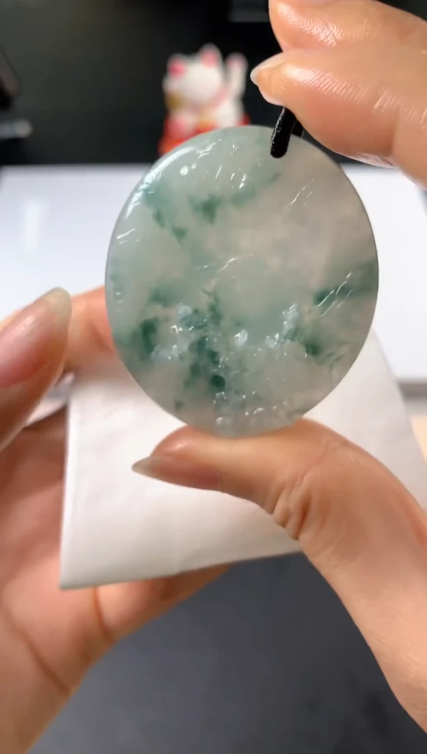 未镶嵌定制翡翠晶**娘毛货抛光