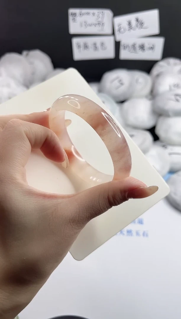 未镶嵌手镯石英质玉多样性发货L54